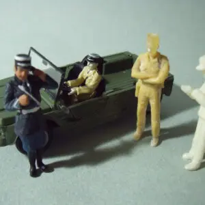 4 FIGURINES 1/43 SET 20 GENDARMERIE POLICE VROOM NON PEINT FOR NOREV