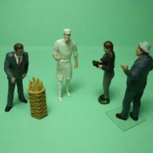 4 FIGURINES 1/43 SET 222 CHEZ LE BOULANGER VROOM A PEINDRE FOR NOREV