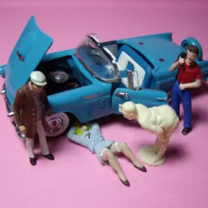 4 FIGURINES 1/43 SET 235 ELLE REPARE VROOM A PEINDRE UNPAINTED SPARK