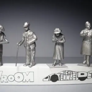 4 FIGURINES 1/43 SET 297 MAISON DE RETRAITE VROOM NON PEINT FOR NOREV
