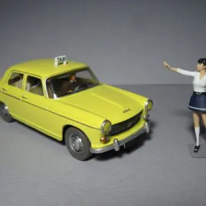 4 FIGURINES 1/43 SET 348 LA FILLE DU TAXI VROOM UNPAINTED FOR PEUGEOT