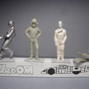 4 FIGURINES 1/43 SET 370 PESCAROLO VROOM FOR MATRA BIZARRE 1/43 SPARK