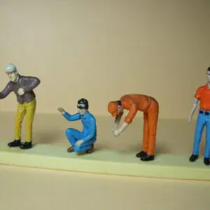 4 FIGURINES 1/43 SET 70 RACING TEAM VROOM A PEINDRE FOR SPARK MINICHAMPS