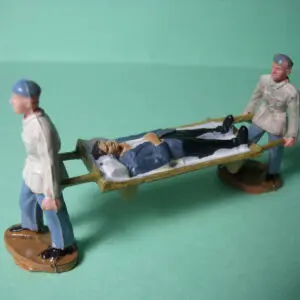 4 FIGURINES 1/50 SET 117 LE BLESSE VROOM A PEINDRE UNPAINTED
