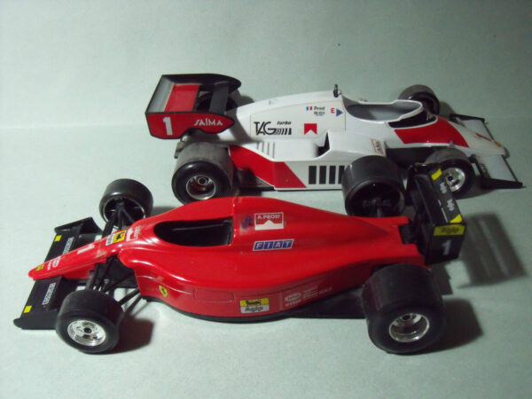 FERRARI 641/2 + MAC LAREN MP4/2 BURAGO 1/24 LOT EN TRES BON ETAT
