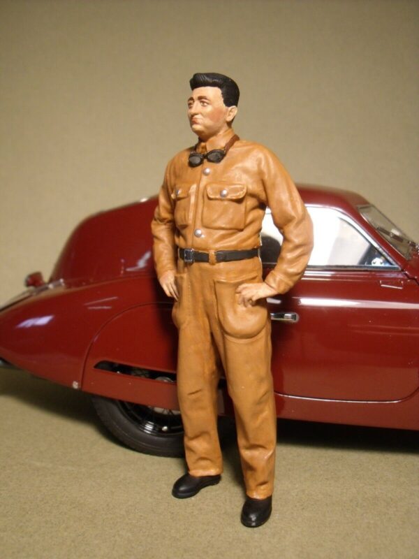 FIGURINE 1/18 ENZO FERRARI RACING 1938 VROOM PEINT FOR CMC CMR GP REPLICAS