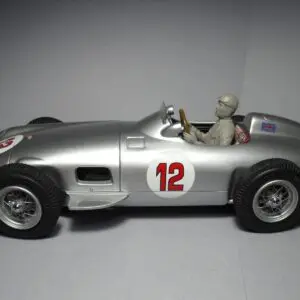 FIGURINE 1/18 FANGIO DRIVING MERCEDES W196 MONOPOSTO VROOM FOR CMR CMC