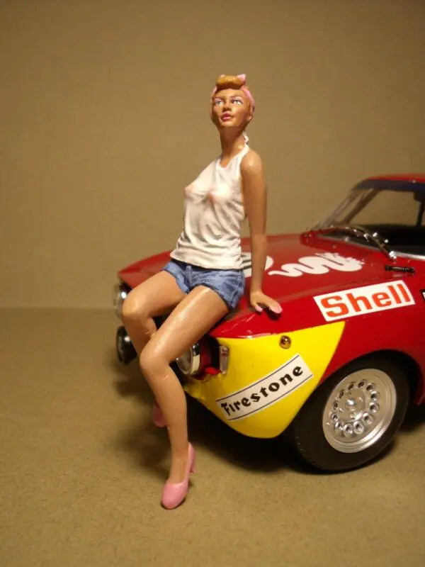 FIGURINE 1/18 GIRL ROMY VROOM NOT PEINT FOR MINICHAMPS AUTOART SPARK CMR