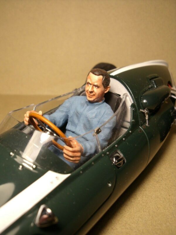 FIGURINE 1/18 JACK BRABHAM DRIVING COOPER 1959 VROOM PEINT FOR SCHUCO CMR