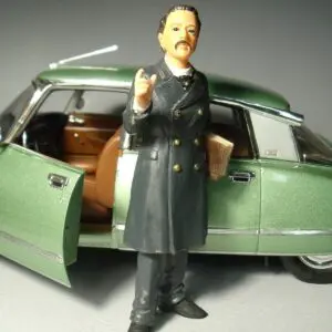 FIGURINE 1/18 MAITRE DUPONT MORETTI VROOM NON PEINT FOR NOREV SOLIDO