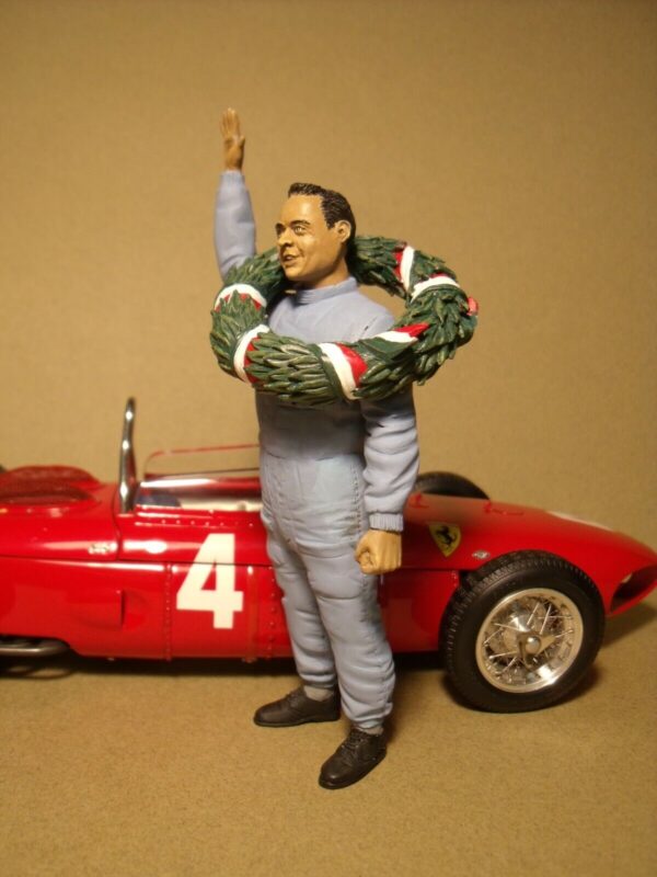 FIGURINE 1/18 PHIL HILL WINNER VROOM PEINT CMC EXOTO GP REPLICAS CMR