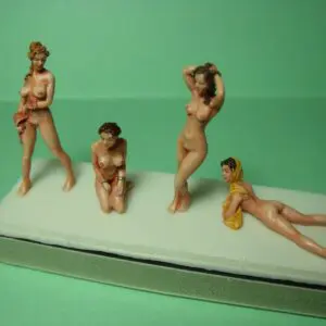 FIGURINES 1/43 SET 28 LES NUES VROOM NOT PEINT FOR AUTOART MINICHAMPS